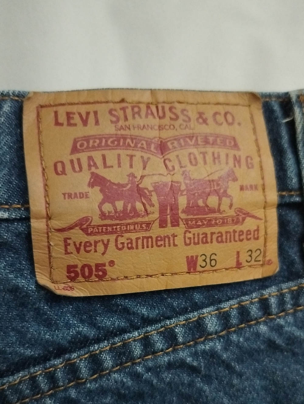 Levi’s 505 Regular Straight Fit Denim Jeans Red Tab Men’s 34x32 Fit (VTG 36x32) - Picture 11 of 17